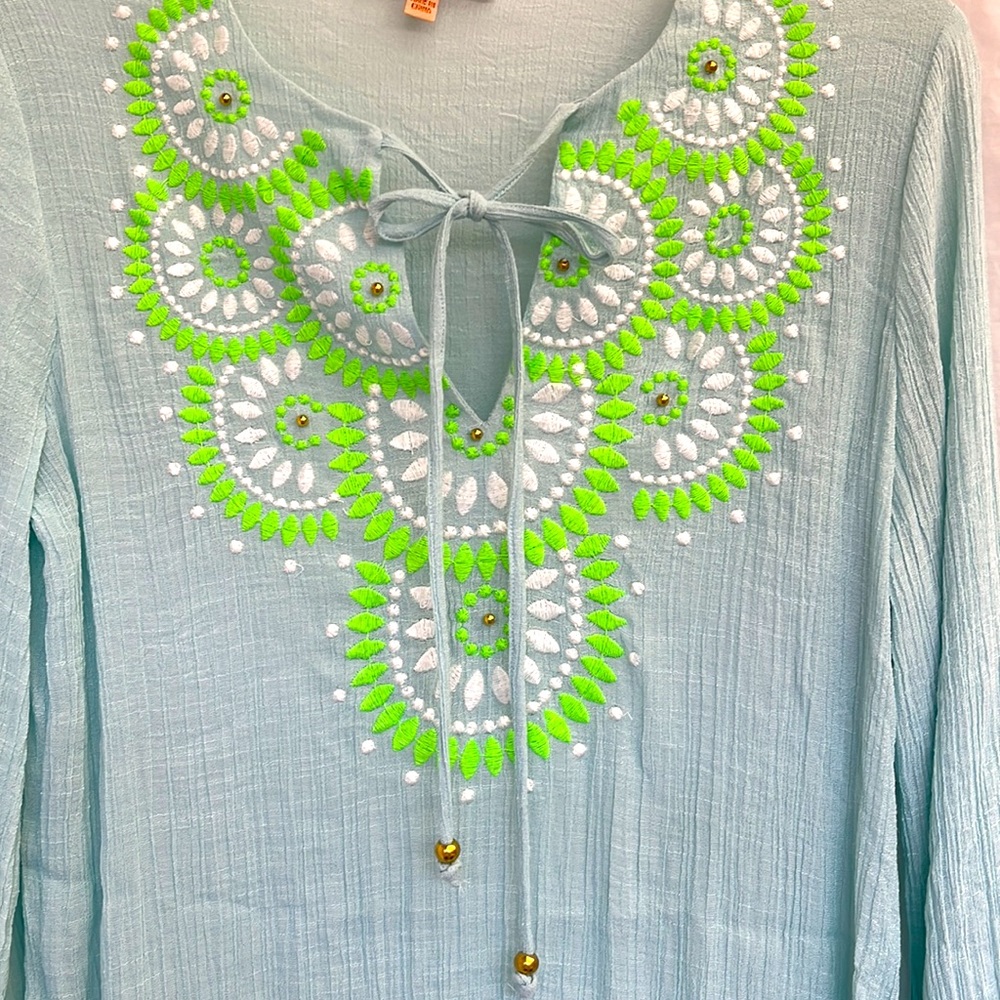Gibson Latimer blouse. Soft blue color with lime green & white embroidery Sz. M